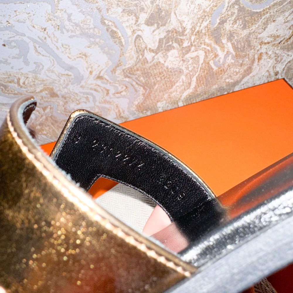 New! Hermes Oran Vert Bronze Flat Sandal - Picture 6 of 11